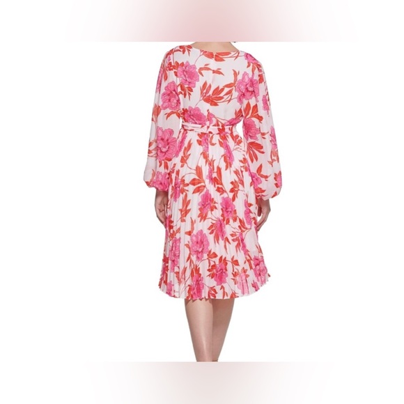 KENSIE: Floral Pleated dress - Picture 2 of 9